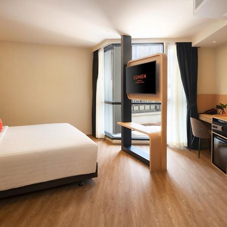 Lumen Bangkok Udomsuk Station Hotel Екстериор снимка