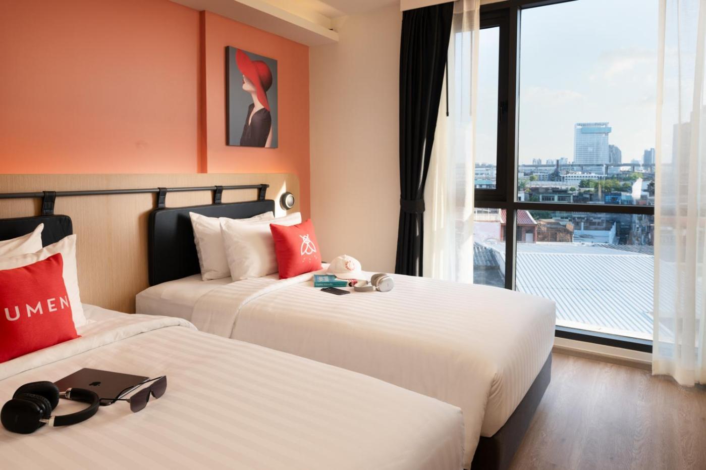 Lumen Bangkok Udomsuk Station Hotel Екстериор снимка