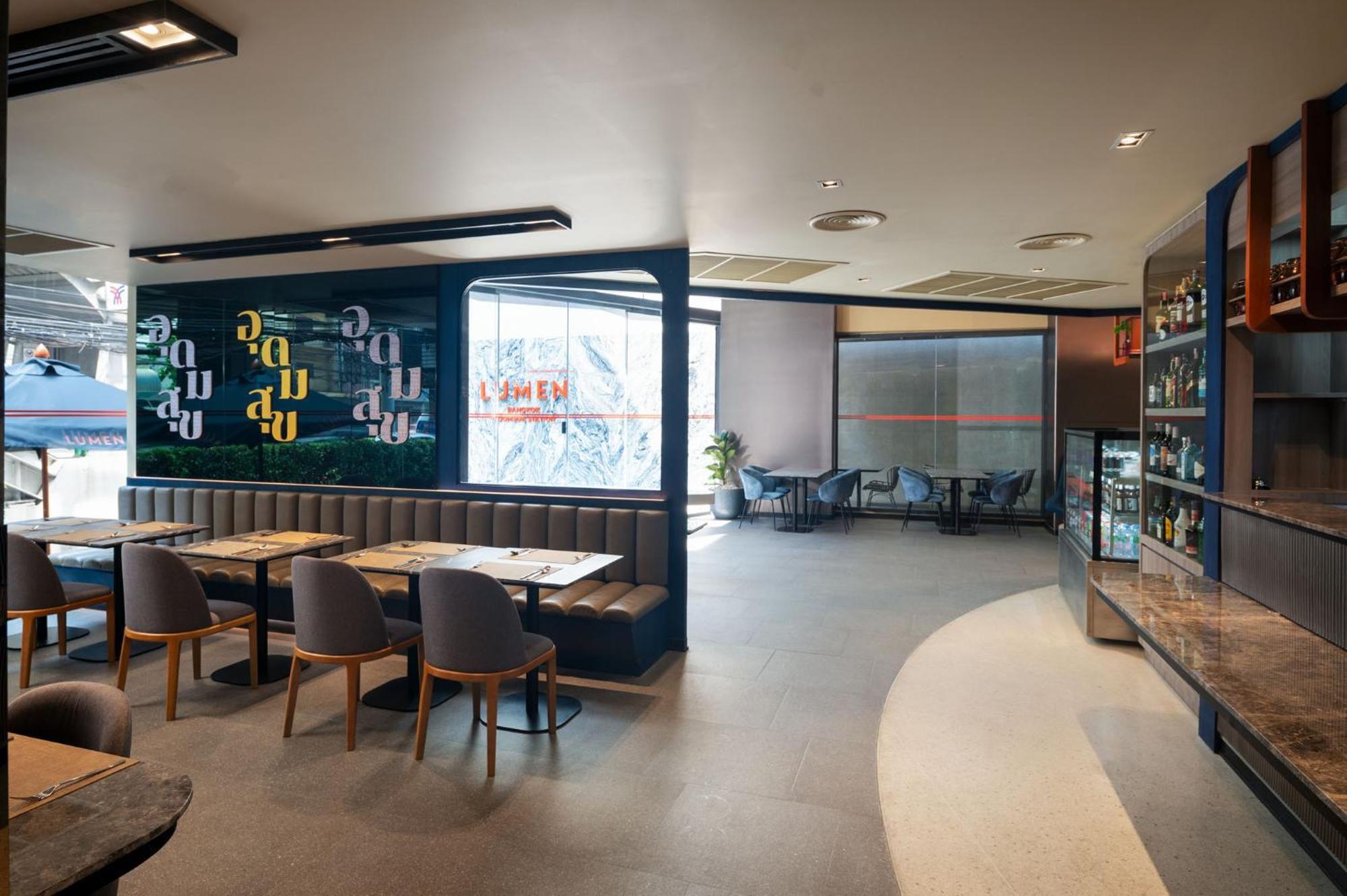 Lumen Bangkok Udomsuk Station Hotel Екстериор снимка